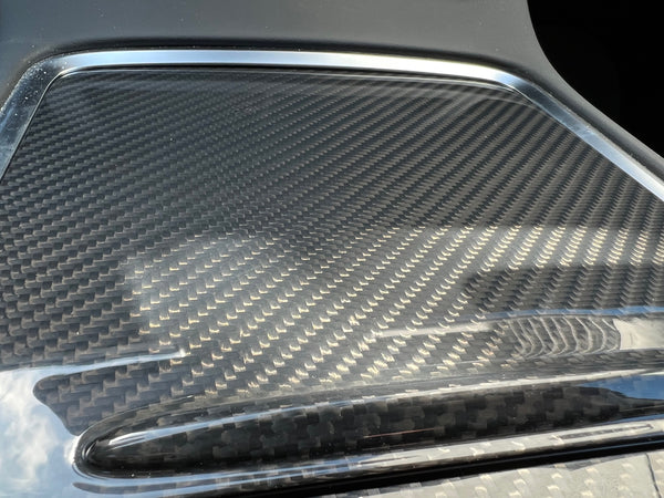 Tesla Model 3 e Y: cubierta de la consola central de carbono auténtico con ranura para tarjeta de acceso en alto brillo
