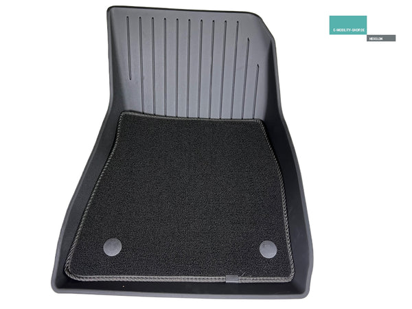 Tesla Model 3 Highland Luxus-Fußmatten-Set, 6-teilig - Gummimatte mit Velours-Auflage  Beifahrerseite - E-Mobility Shop