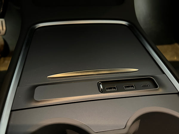 Tesla Model 3 / Y - USB-Hub Docking Station mit Licht