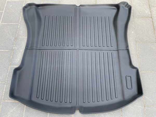 Tesla Model 3 trunk all-weather protective mat - striped design (M3 2021-2023)