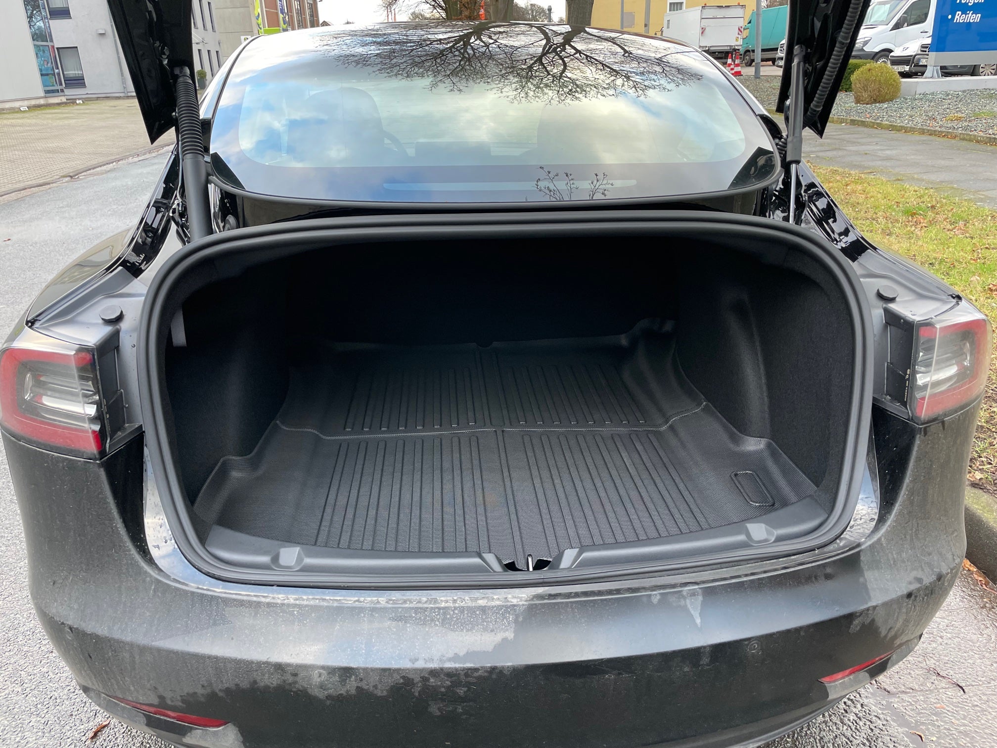 Tesla Model 3 trunk all-weather protective mat - striped design