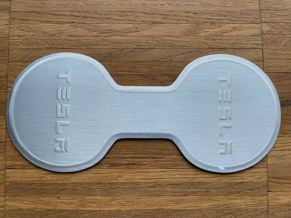 Tesla Model 3 a Y vložka na láhev – vstup do držáku pohárků