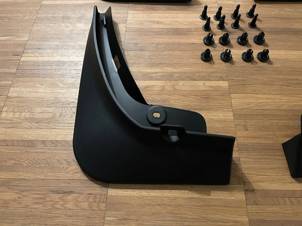 Tesla Model Y dirt deflectors - mud flaps - 4-piece set