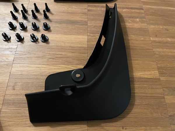 Tesla Model Y dirt deflectors - mud flaps - 4-piece set